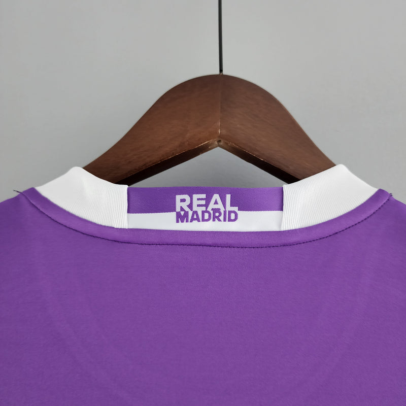 Camisa Retrô Real Madrid II 17/18 - Masculina - Roxa com detalhes em branco