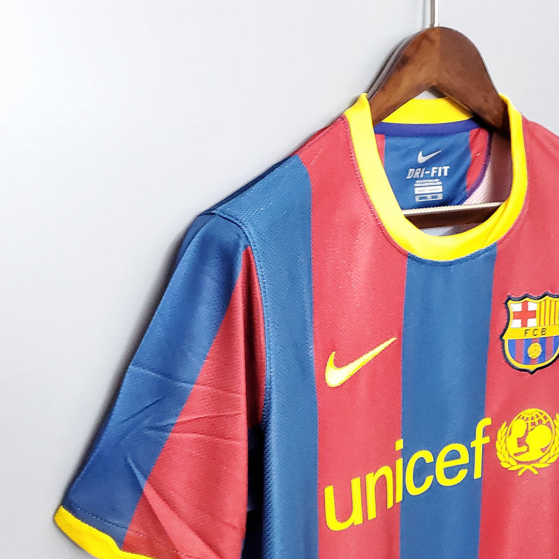 Camisa Retrô Barcelona I 10/11 - Masculina - Azul e vermelha com detalhes em amarelo