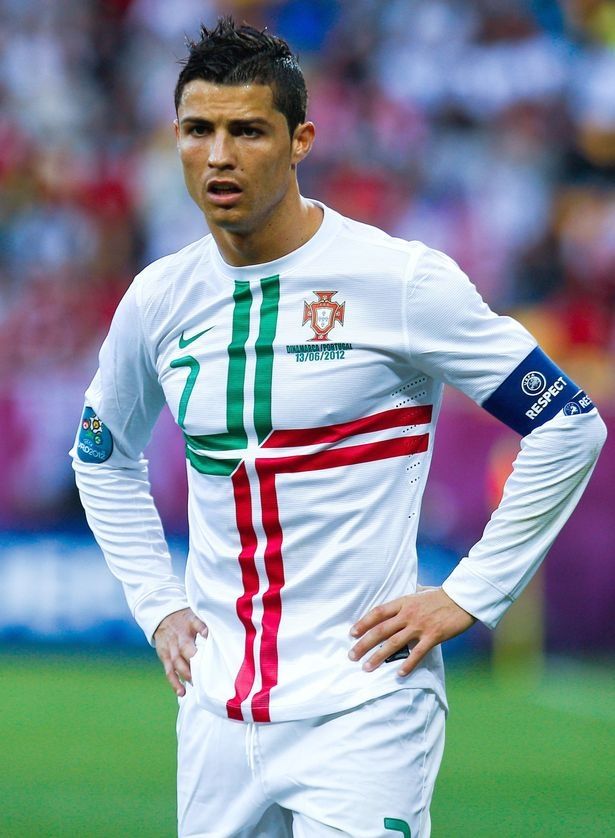 Camisa Retrô Seleção Portugal 2012/12 Away