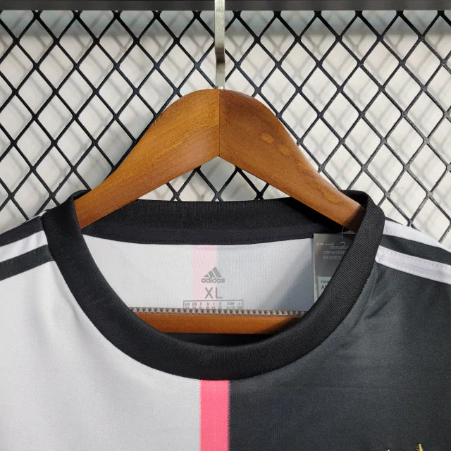 Camisa Retrô Juventus Home 2019/20