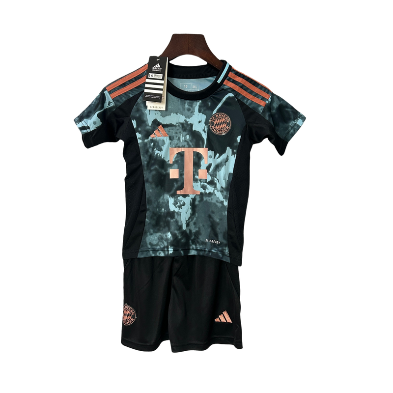 Kit Infantil Bayern München 24/25 Torcedor Masculina