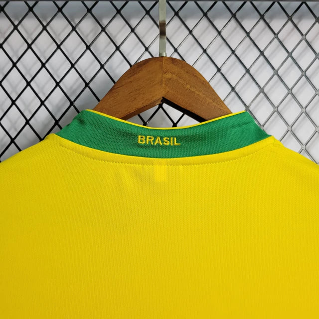 Camisa Retrô  Seleção Brasileira 2006 Home - Torcedor Masculina - Amarelo