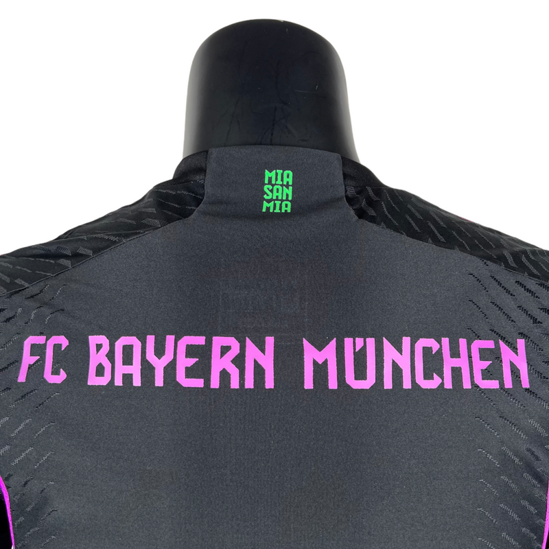 Camisa Bayern II 23/24 - Jogador Masculina - Preta