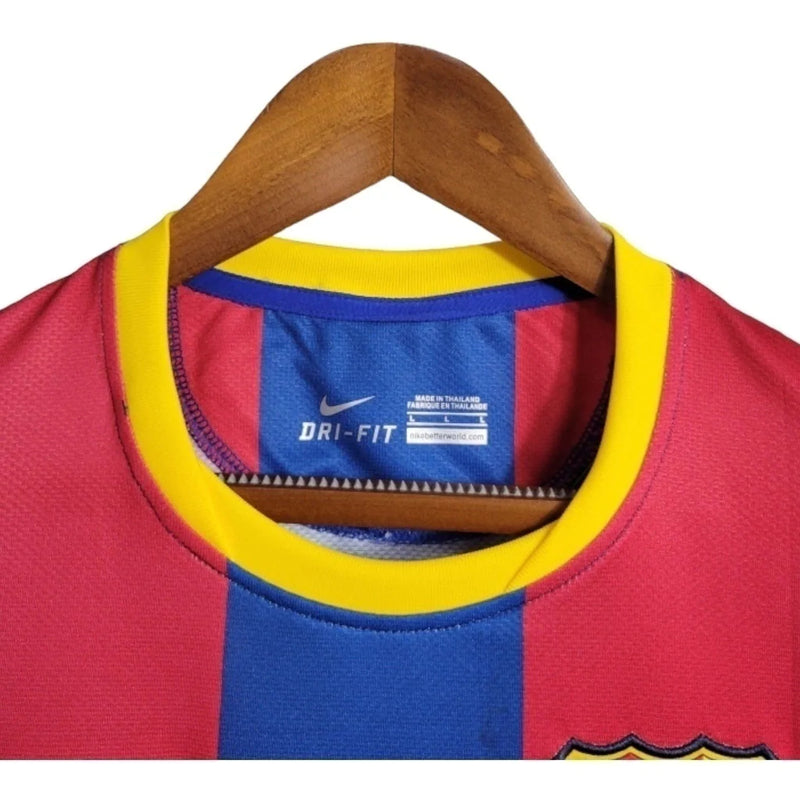 Camisa Retrô Barcelona I 10/11 - Masculina - Azul e vermelha com detalhes em amarelo